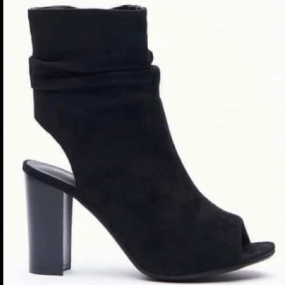 Very Chic Peep Toe Booties